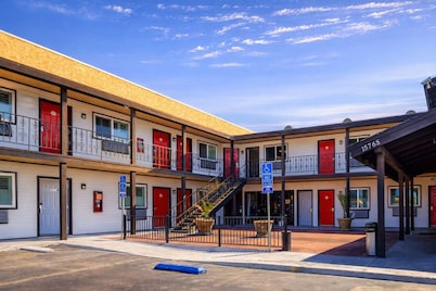 Avenida VIctorville by Aurelia