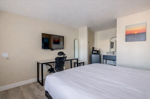 Avenida VIctorville by Aurelia