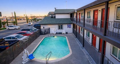 Avenida VIctorville by Aurelia