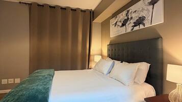 1 bedroom, iron/ironing board, internet, bed sheets