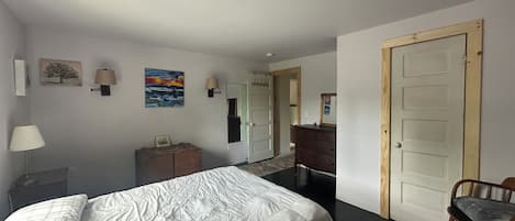 3 chambres, fer et planche Ă repasser, Wi-Fi gratuit, draps fournis