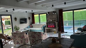 Deluxe Villa, Pool View | Living area - Feyza Villa  (Rize)