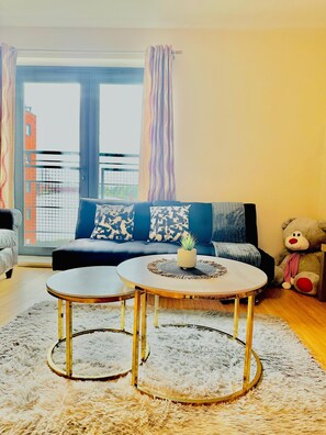 Living area - Modern 2BR/2BA Retreat with Waterfront Views (Cardiff)