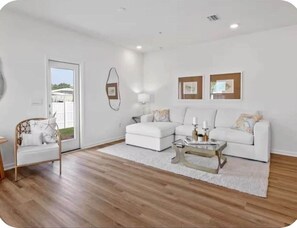 TV - Orange Beach Condo Near The Wharf | Sleeps 10 | Pet Friendly (Orange Beach)