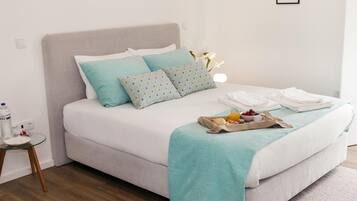 Internet, bed sheets