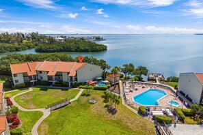 Exterior - Nature Lover’s Paradise: 2BR/2BA Bayfront Retreat 🌿 (St. Pete Beach/Tierra Verde)