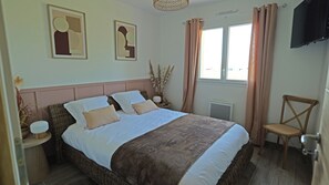 4 habitaciones, tabla de planchar con plancha y wifi gratis 