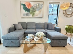 Smart TV - Boston Charm 2BR2BTH / 8 Minutes to Boston (Somerville)