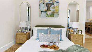 2 bedrooms, iron/ironing board, travel cot, free WiFi