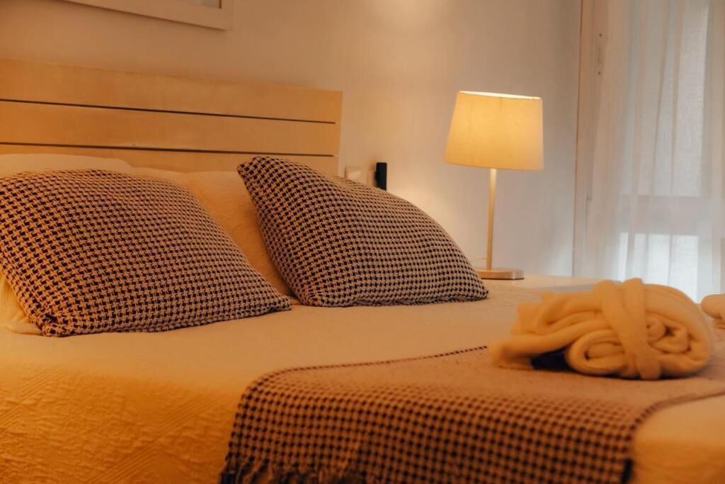Suite Deluxe, 1 cama de matrimonio | Caja fuerte, escritorio, espacio para trabajar con un portátil
