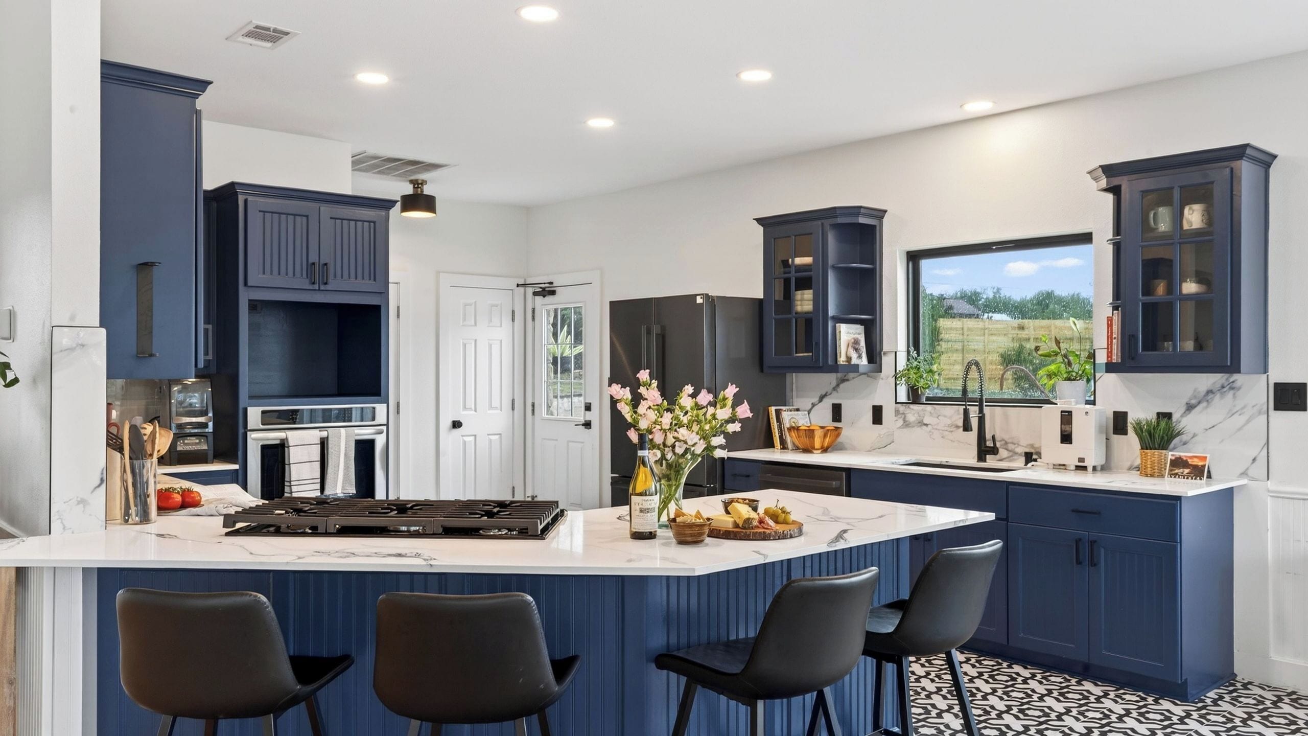 House (5 Bedrooms) | Interior