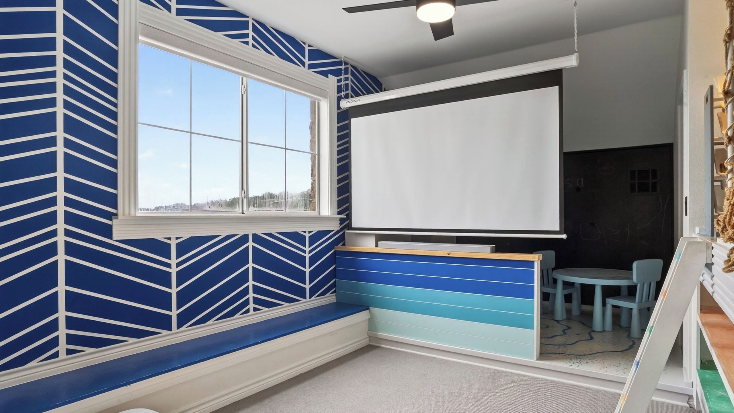 House (5 Bedrooms) | Interior