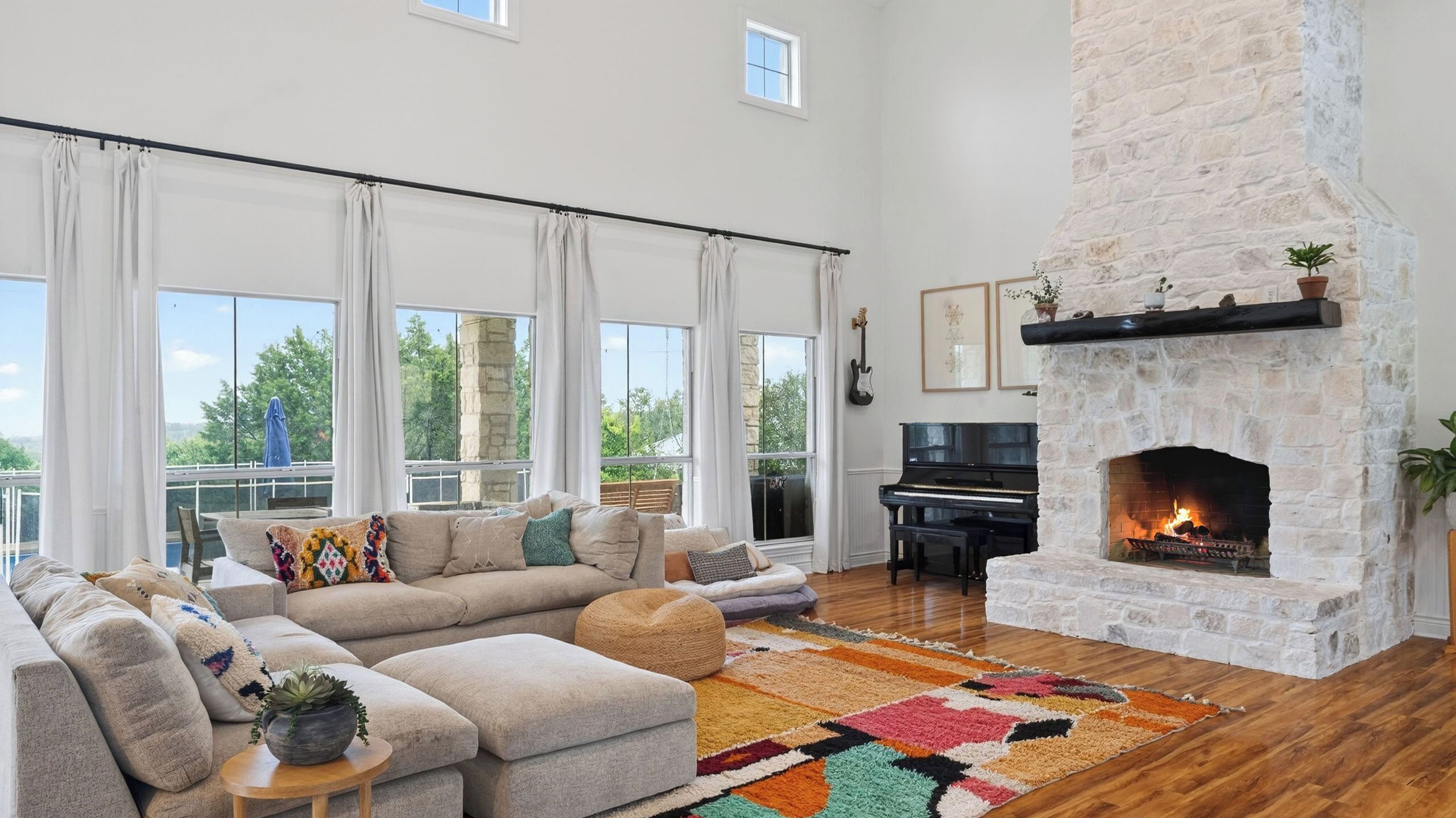 House (5 Bedrooms) | Interior