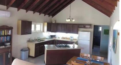 Located in Baby Beach âą Cute 2BR/1BA Casita âą Walk to Baby & Rodgers Beach