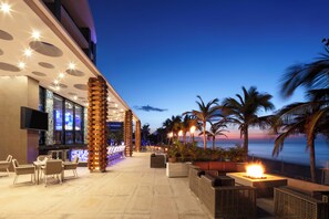 Outdoor dining - 5-Diamond Resort ◆ Garza Blanca Cabo 1BR Ocean View Suite (Cabo San Lucas)