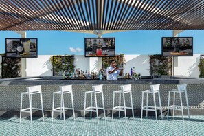 Bar (in der Unterkunft)