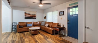 Near U of A - 4BR, Mtn Views, Pet-friendly