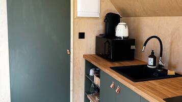 Fridge, microwave, stovetop, toaster