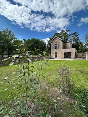 Property grounds - Pigeonnier centre-ville avec bain nordique privé (Vesoul)