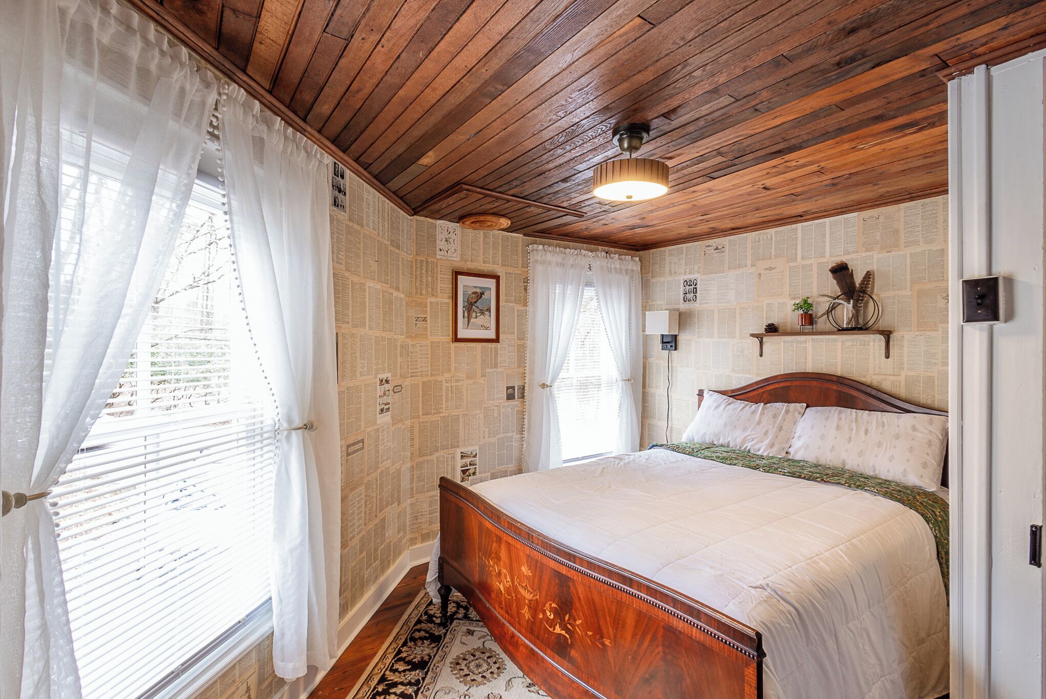 3 bedrooms, iron/ironing board, travel cot, free WiFi