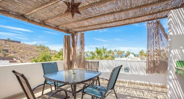 Outdoor dining - Rooftop Views & Sunsets, Steps to the Malecón (La Paz)
