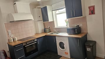 Fridge, microwave, oven