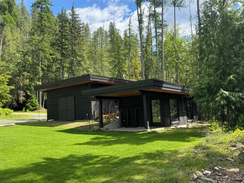 Modern-Japanese Inspired - Indoor/Outdoor Luxury Rental
