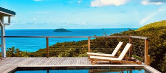 LUXURY TROPICAL VILLA IN DESHAIES