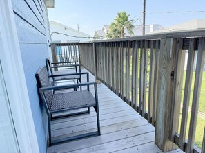 Property grounds - Island Time - Breezy Covered Porch, Coastal Modern (Galveston)