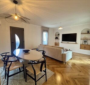 Interior - Villa Desbrulys - Maison de ville pour 6 personnes - Terrasse - Climatisée (Brive-la-Gaillarde)