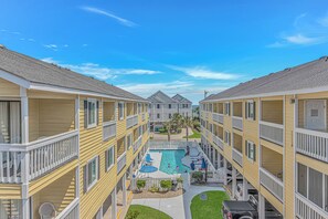 Exterior - 4-bedroom townhome in Garden City Beach close to beach access with private pool (Murrells Inlet)