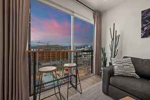 TV, offices - Luxe Downtown Salt Lake City Unit with Pool, Hot Tub, Sauna, & Mountain Views (Salt Lake City)