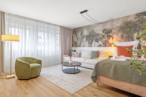 Deluxe-Apartment, Blick auf den Innenhof | Wohnbereich