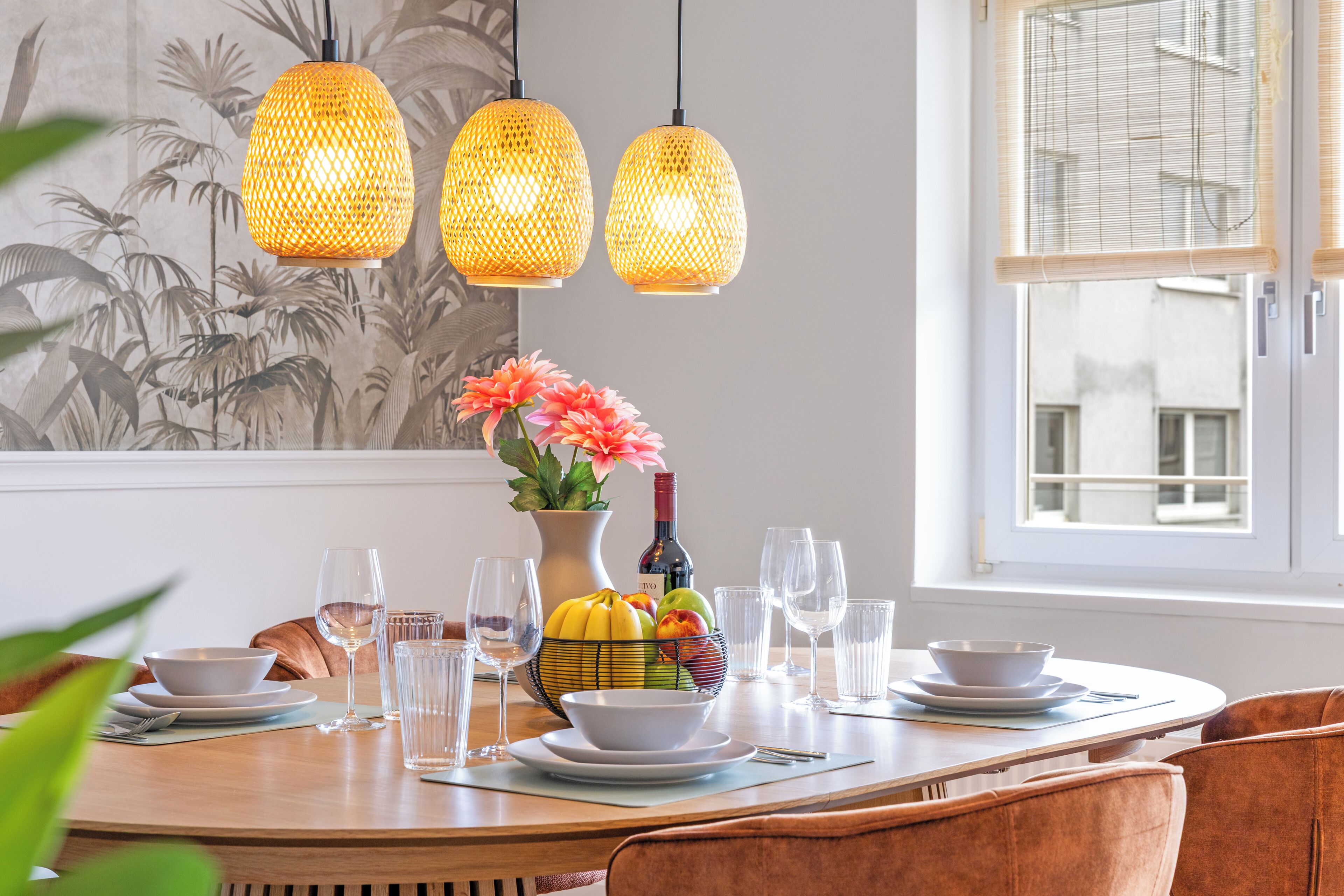 Deluxe Apartment, Courtyard View | Dining
