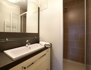 Apartment | Bathroom - Spacious Apartment in Les Deux Alpes (Les Deux Alpes)
