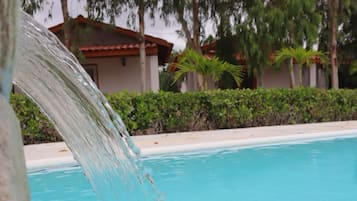 Utomhuspool