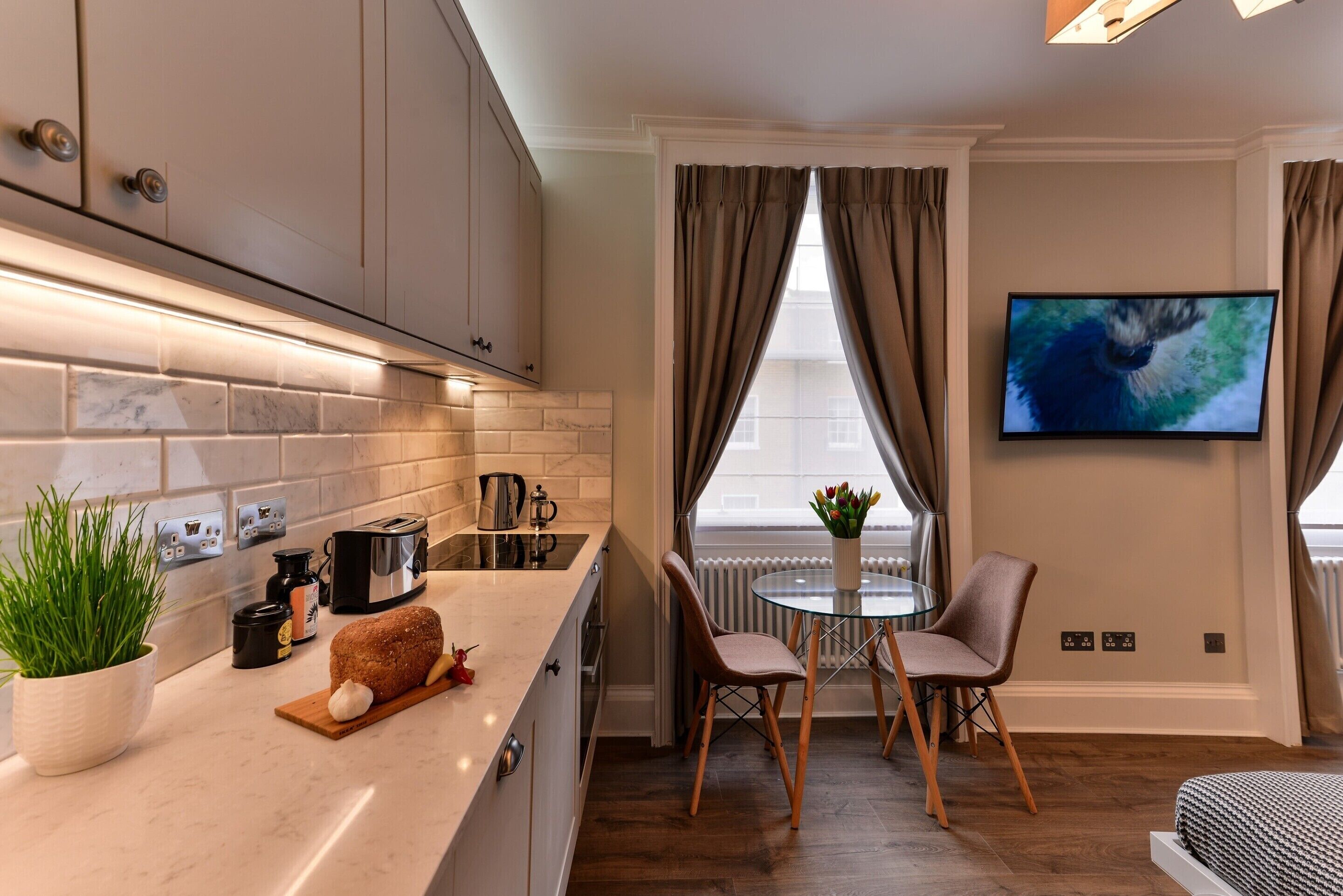 Coffee/tea maker, fridge, microwave, toaster