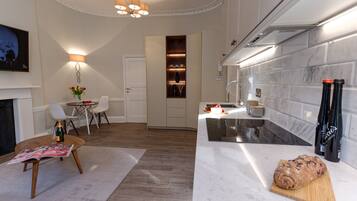 Coffee/tea maker, fridge, microwave, toaster