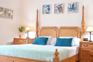 Room - Bahamas Escape - 4 Bedroom, Pool, Canal, Dockage, Beach Retreat (Freeport, Grand Bahama)