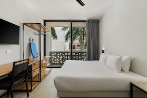 Deluxe Apartment, Balcony, Courtyard View