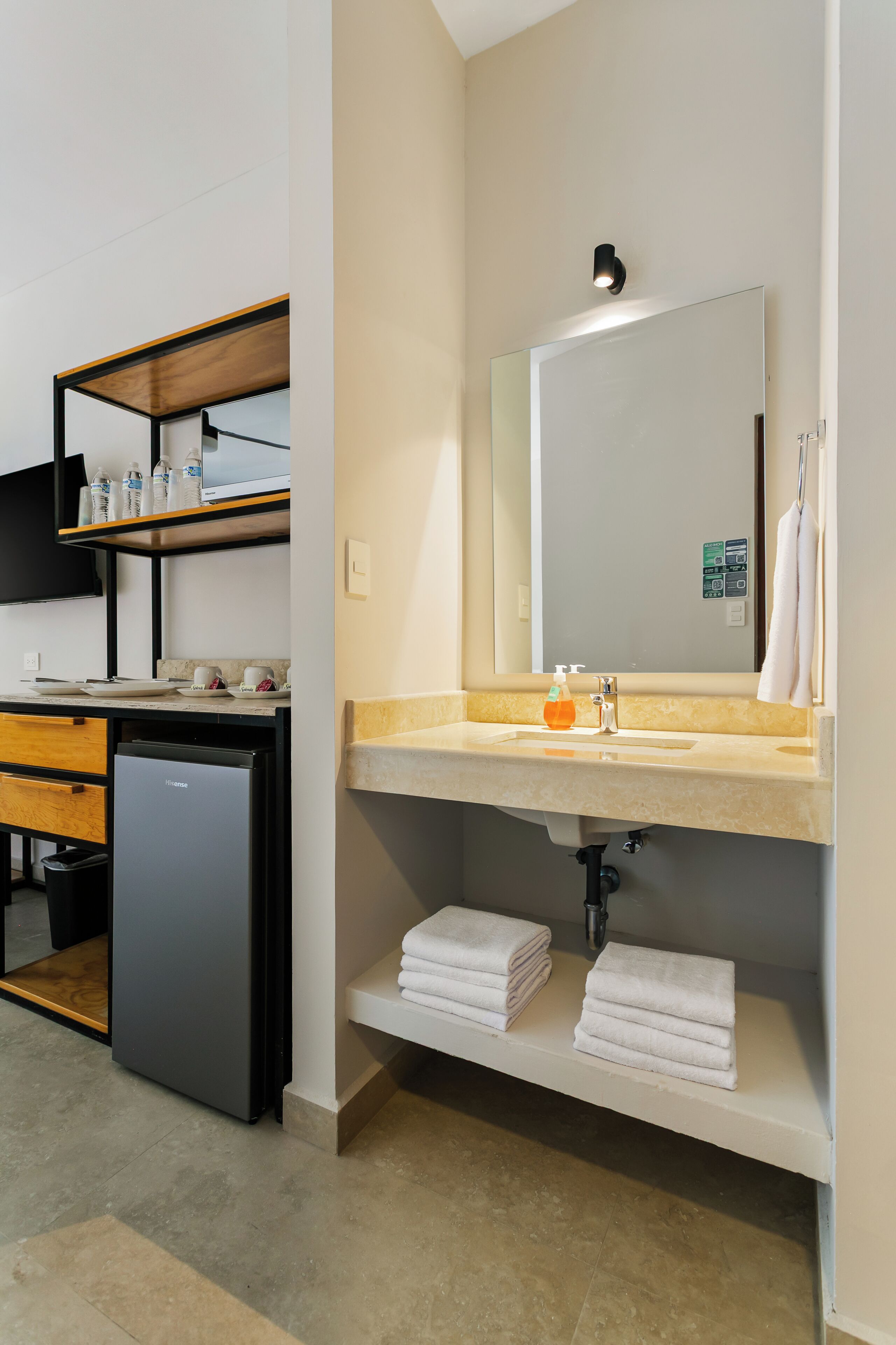 Family Apartment, Balcony | Bathroom | Shower, hair dryer, towels, soap