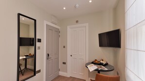 Interior - Cozy by DMONTRIO at Baker Street (London)
