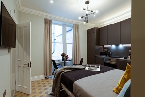 Room - Superior Studio by Dmontrio (London)