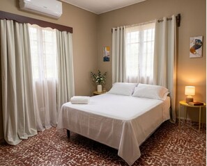 Iron/ironing board, internet, bed sheets