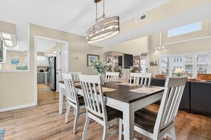 Dining - The Ideal Spot (Holden Beach)