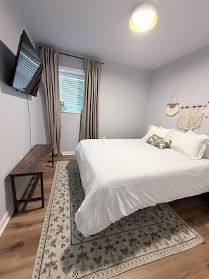 2 bedrooms, iron/ironing board, free WiFi, bed sheets