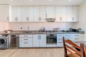 Private kitchen - Luxury 2BR apartment Marrakech (Marrakesh)