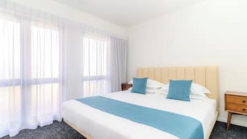 Deluxe Apartment, 2 Bedrooms, Non Smoking | Iron/ironing board, free WiFi