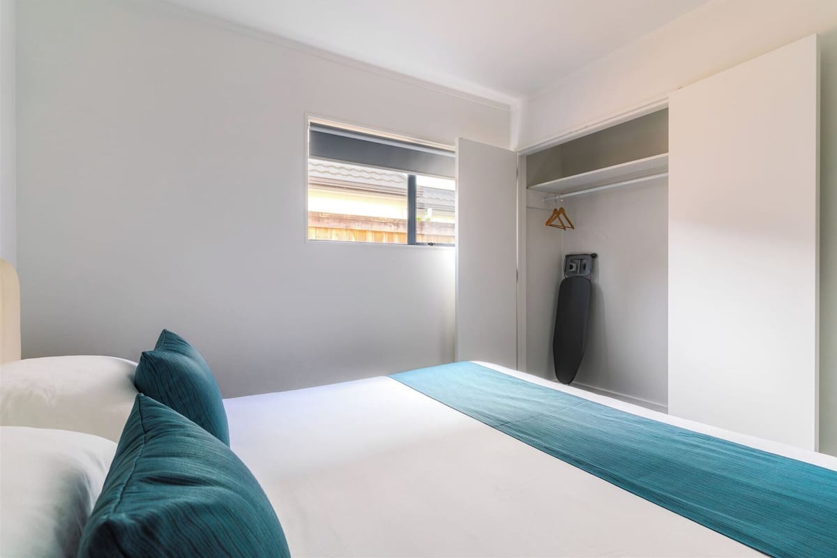 Apartamento luxo, 3 quartos, para não fumantes | Ferros/tábuas de passar roupa, Wi-Fi de cortesia