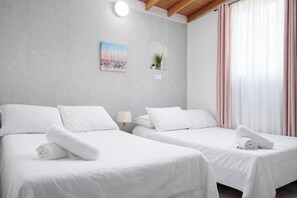 Iron/ironing board, internet, bed sheets